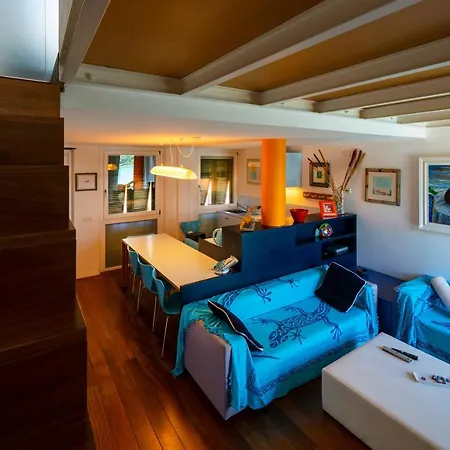 La Casa Dagli Occhi Blu Porto Venere