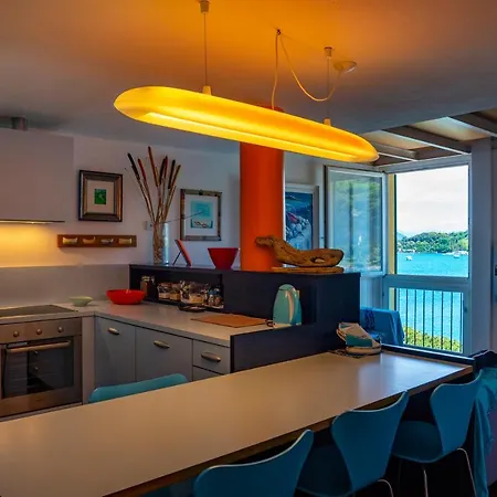 La Casa Dagli Occhi Blu *