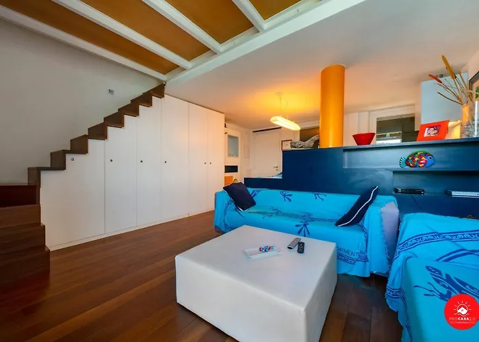 La Casa Dagli Occhi Blu *