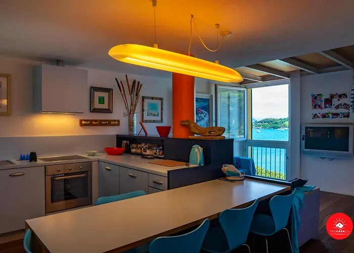 La Casa Dagli Occhi Blu *