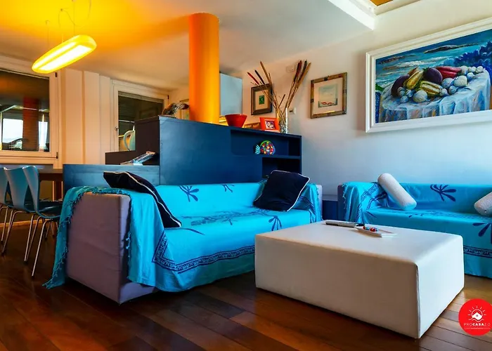La Casa Dagli Occhi Blu